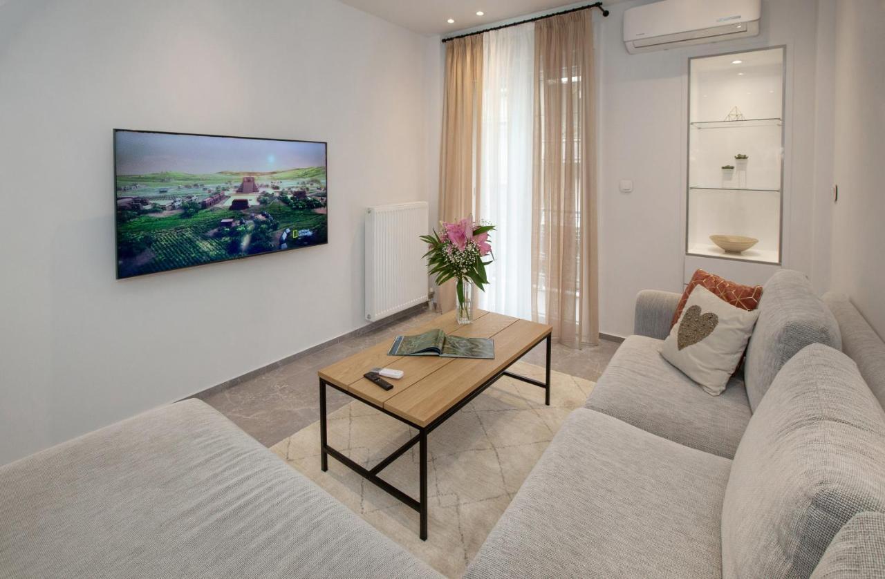 Niovi Cozy Home Атина Екстериор снимка